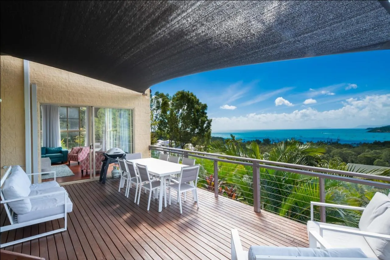 The Power House - Views & More Airlie Beach