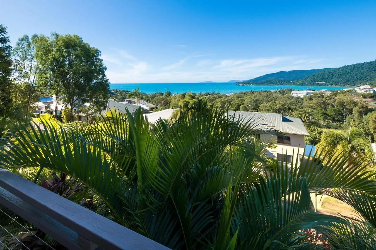 Vakantiehuis The Power House - Views & More Airlie Beach
